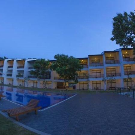 Grand Tamarind Lake Kataragama Eksteriør billede